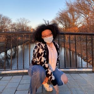 Meet your Posher, Sade